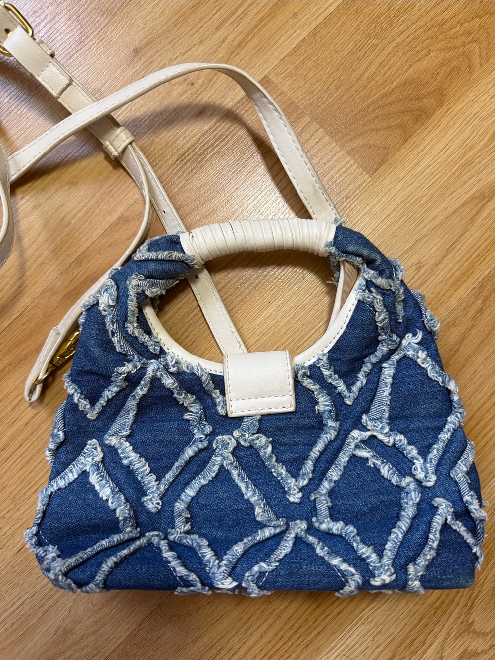 8 Other Reasons Luna Bag Crossbody in Worn Chambray REVOLVE - Picture 5 of 8